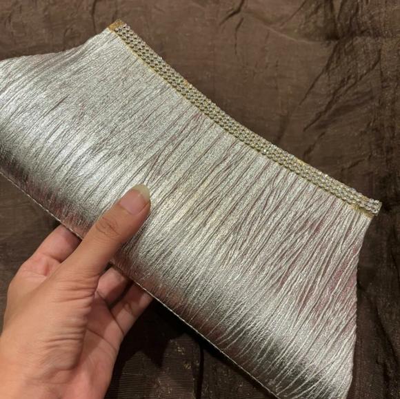 Silver Metallic clutch - Picture 5 of 9